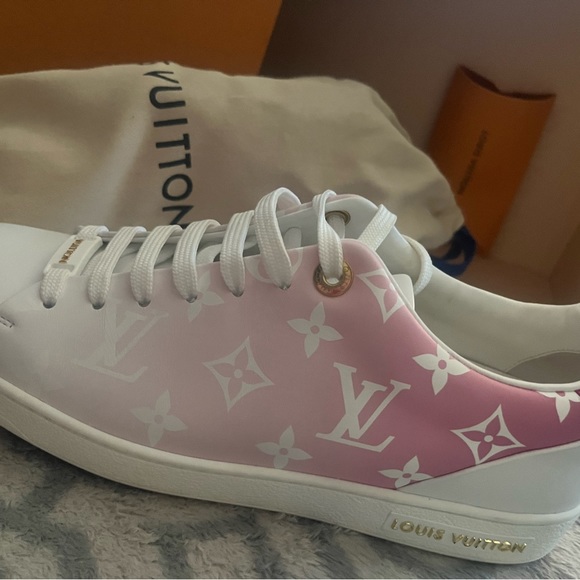 Louis Vuitton women’s shoes - Picture 10 of 12